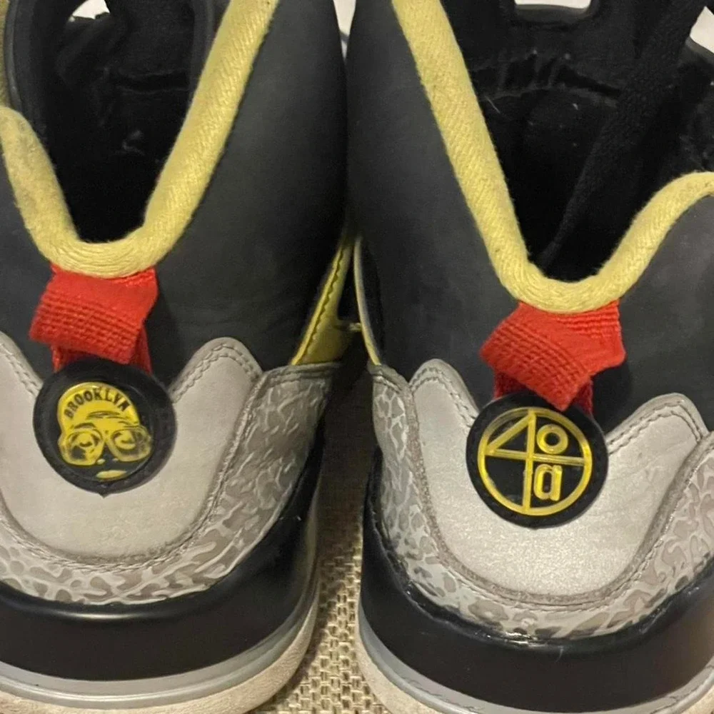 Nike Air Jordan Spizike 3M Metallic Silver Black Yellow Red Men's Size 11.5 2012